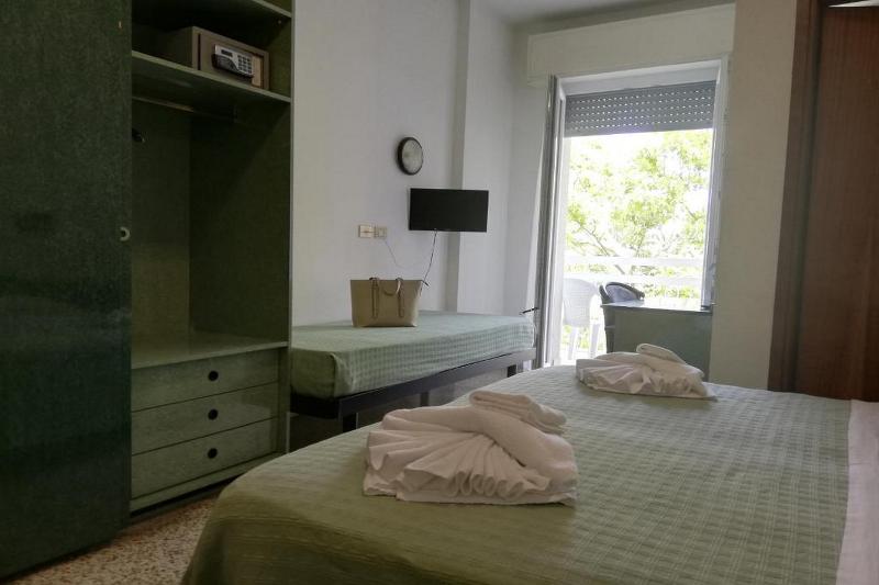 اتاق استاندارد چهار تخته, Concordia Palace