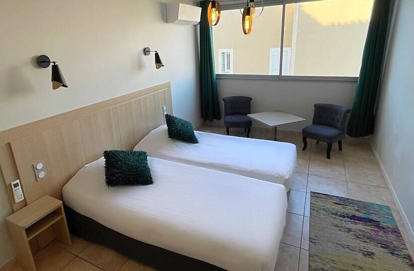 Номер Стандарт, Hôtel La Grande Conque