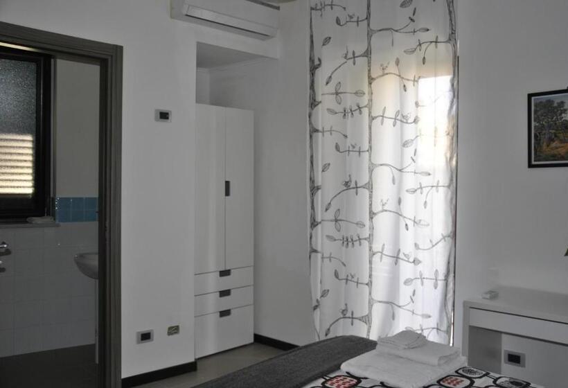Номер Стандарт с Балконом, Casa Natia