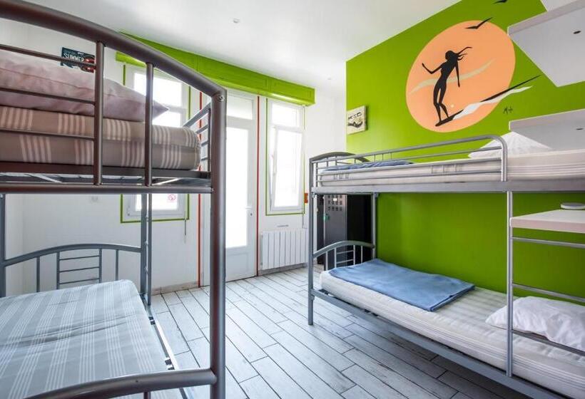 Кровать в Общей Комнате, Villa Zenith Hostel La Surf House