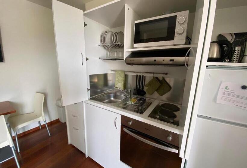 Апартаменты 1 Спальня с Террасой, Residence Delle Tre Corone
