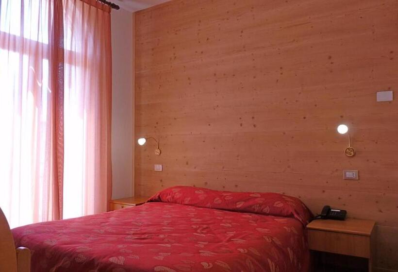 Номер Basic, Ristorante La Rosa