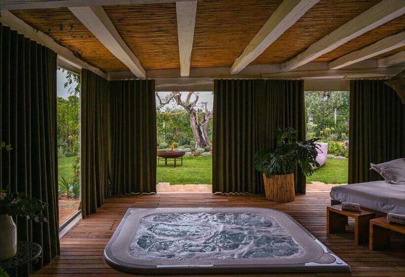 سوئیت با وان آب گرم, Leonardo Trulli Resort