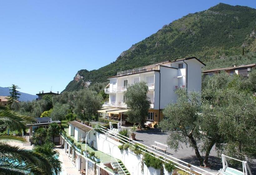 اتاق خانوادگی, Riviera Panoramic Green Resort
