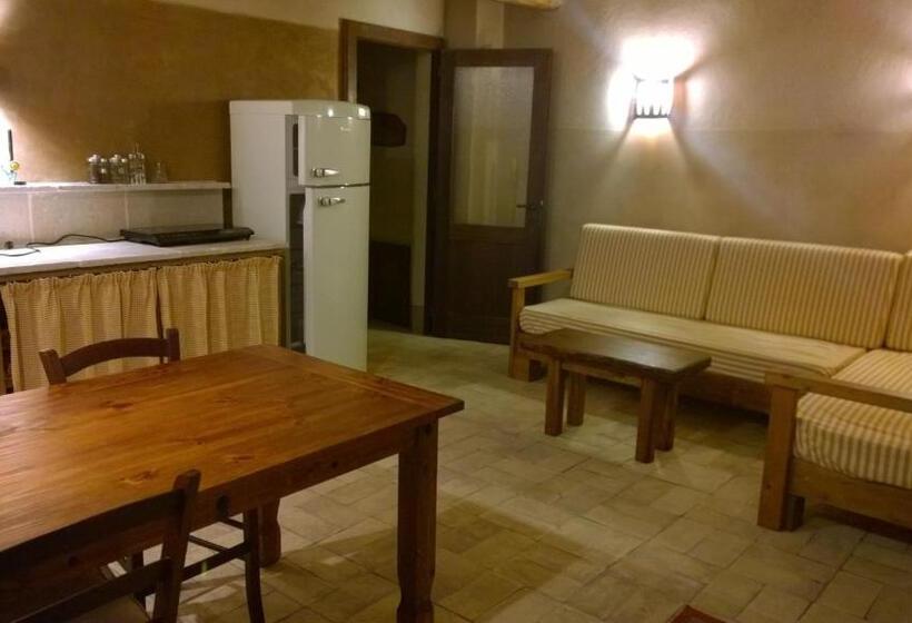 Апартаменты 1 Спальня с Террасой, B&b Casale Di Poggioferro