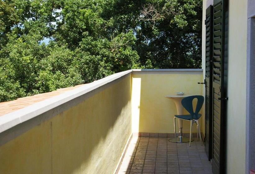 スタンダードルーム, La Casa Sul Fiume