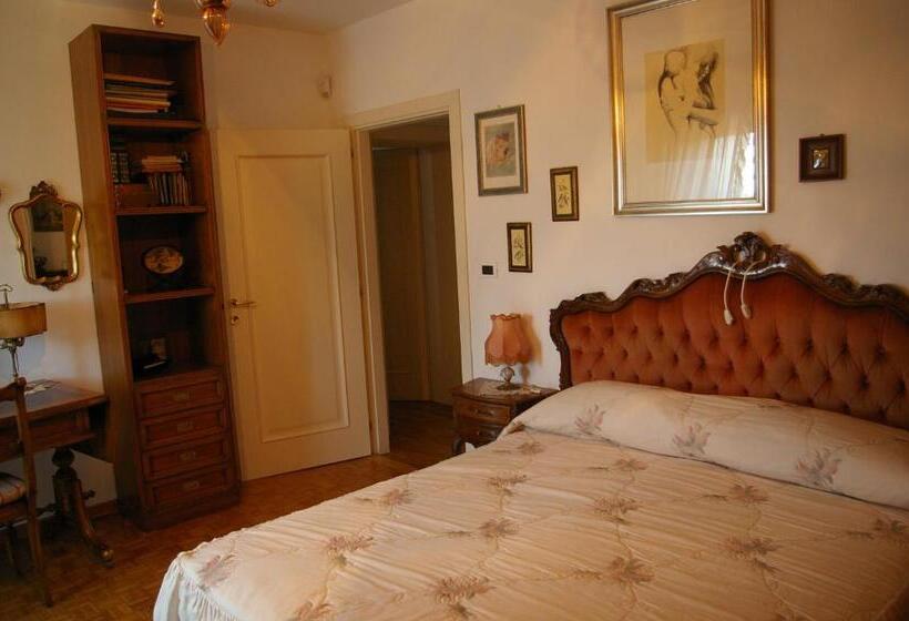 スタンダードルーム, La Casa Sul Fiume
