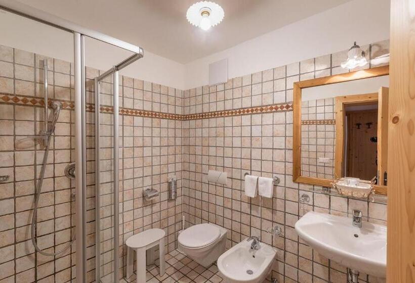 Четырехместный Номер Стандарт с Балконом, Cima Dodici B&b   Apartments