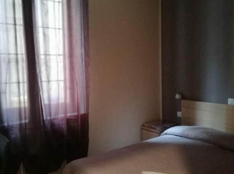 Camera Standard, Albergo Torino