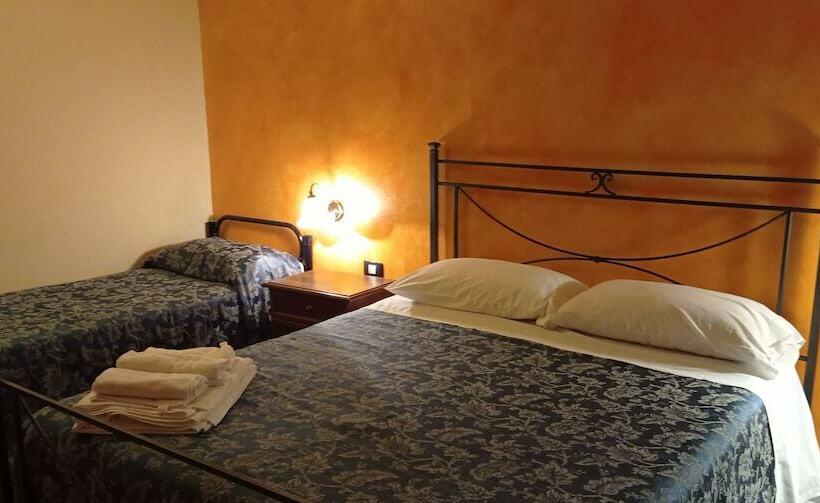 标准三人间, Albergo B&b Antica Trattoria Bacco