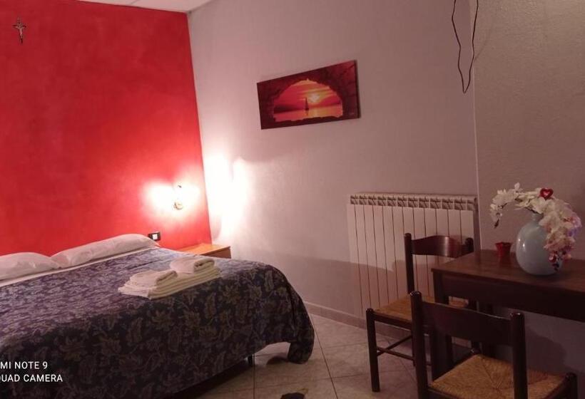 标准三人间, Albergo B&b Antica Trattoria Bacco