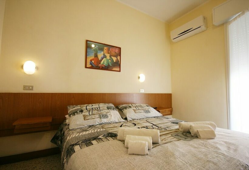 اتاق استاندارد سه نفره, Amalfi