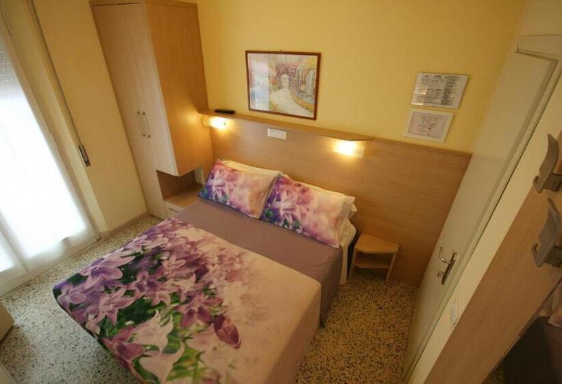 اتاق عادی, Amalfi