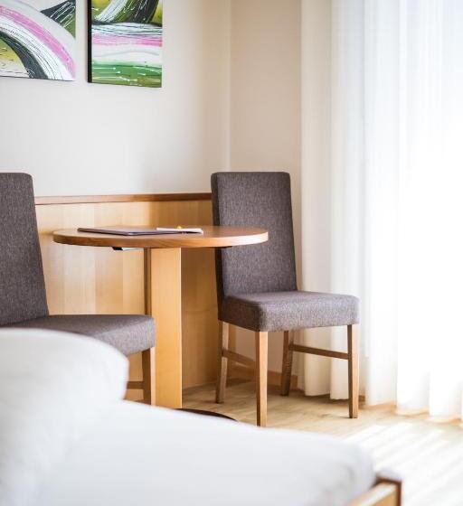 Quarto Estandar com Sacada, Waidmannhof