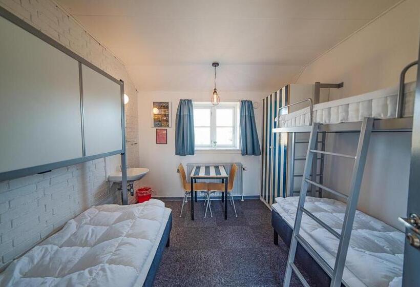 Номер Стандарт Четырехместный Совместный Санузел, Poppelgaarden Rømø   Hostel