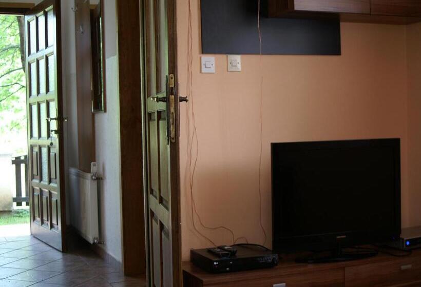 Апартаменты 1 Спальня с Террасой, Bed & Breakfast Helena