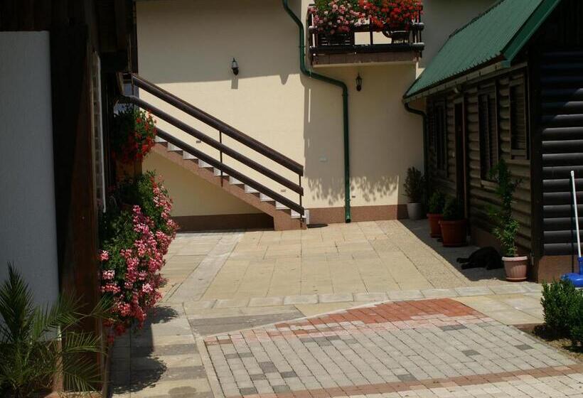 Comfort room with balcony, Bed & Breakfast Helena