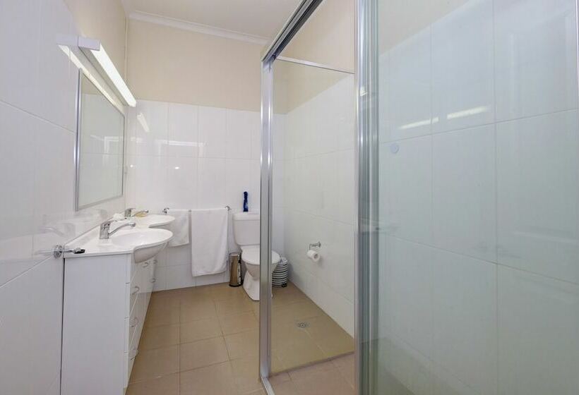 패밀리 룸, Lakes And Ocean Hotel Forster