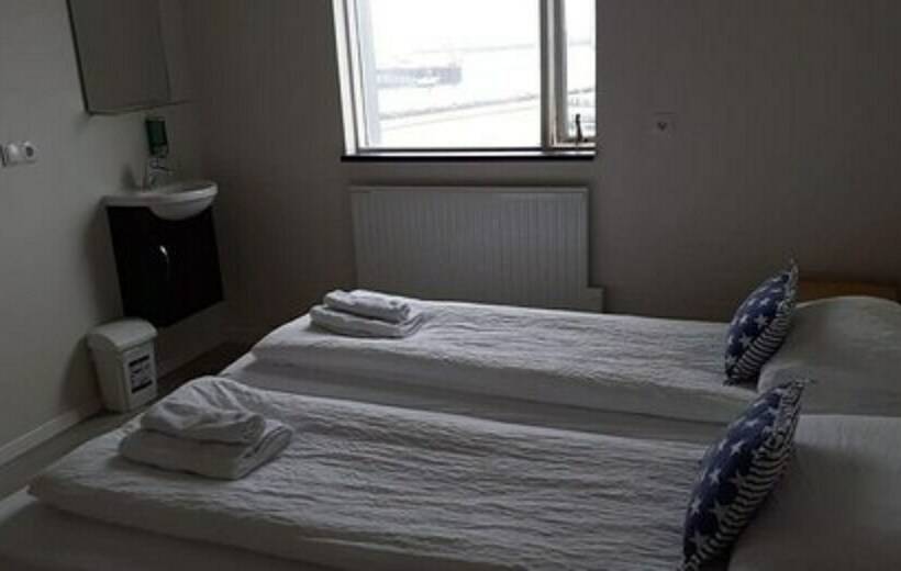 غرفة قياسية ثلاثية حمام مشترك, North Star Guesthouse Olafsvik