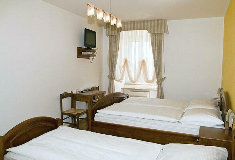 스탠다드 트리플 룸, Bed&breakfast Kvarner