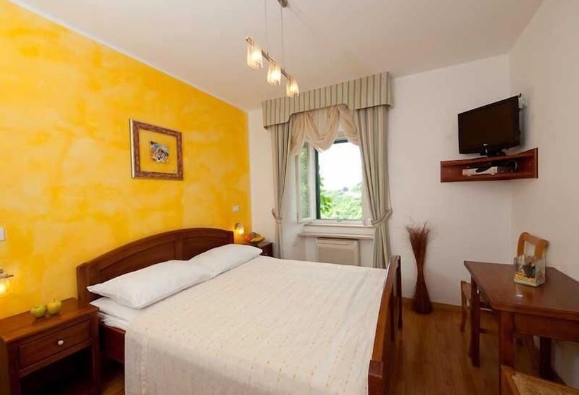 스탠다드 트리플 룸, Bed&breakfast Kvarner