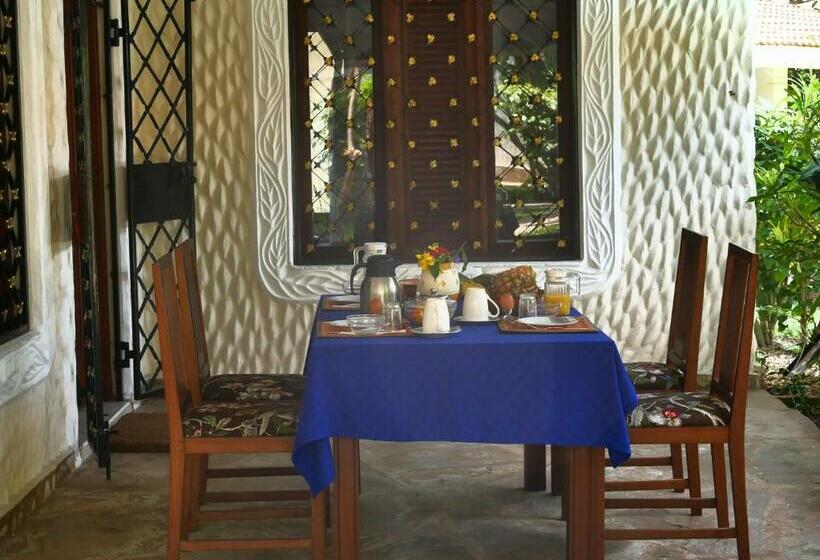 2 Bedroom House, Diani Cottages