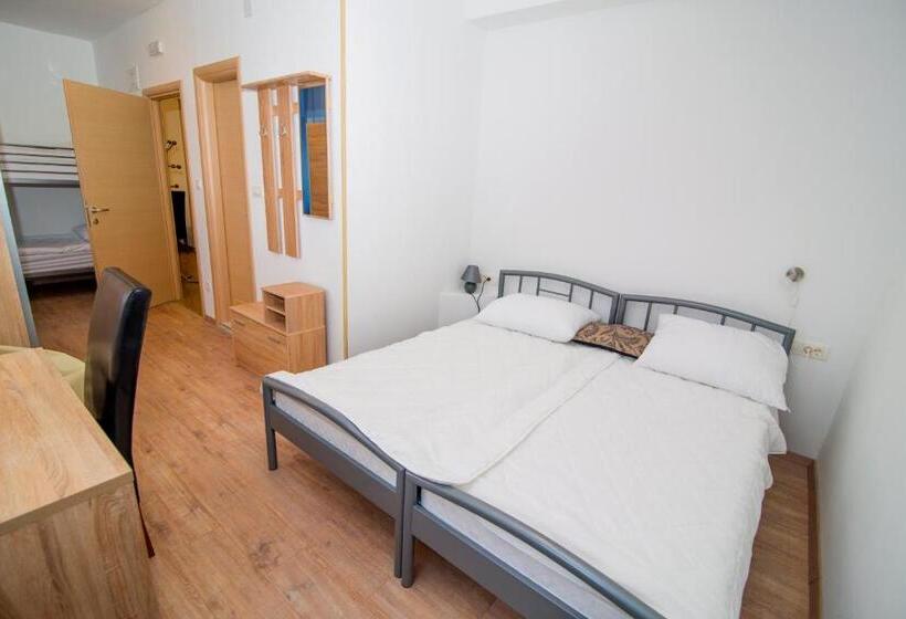 اتاق استاندارد چهار تخته, Hostel Bordada