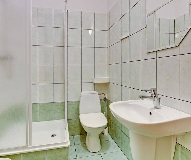 Pokój Czteroosobowy Standard, Nice Rooms   Pokoje Gościnne
