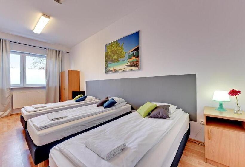 Pokój Standard Trzyosobowy, Nice Rooms   Pokoje Gościnne