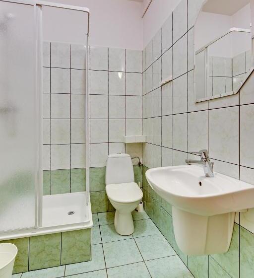 Pokój Czteroosobowy Standard, Nice Rooms   Pokoje Gościnne