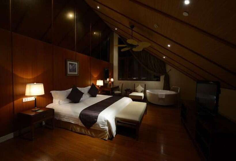 Люкс Deluxe 3 Спальни, Shixishu Jianguo Yalong Bay Resort