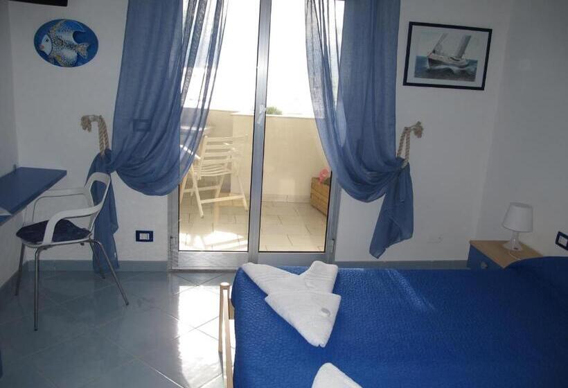 اتاق استاندارد با بالکن, Miramare
