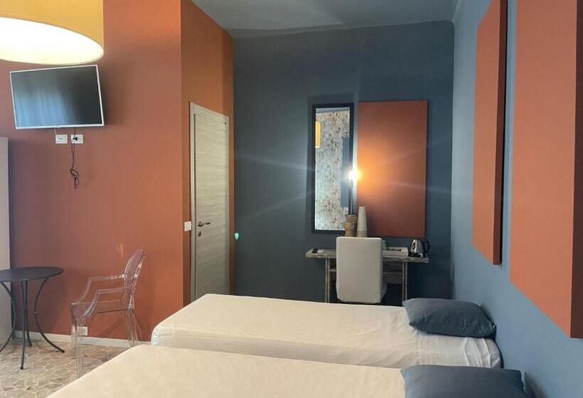 Camera Quadrupla Standard, Central Suite Bed&breakfast