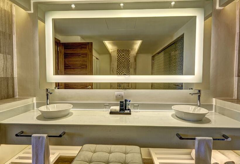 سوئیت دلوکس 2 خوابه, Royalton Bavaro, An Autograph Collection Allinclusive Resort & Casino