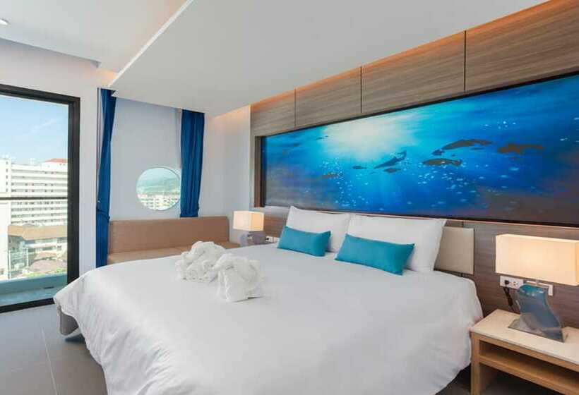 디럭스 룸, The Marina Phuket