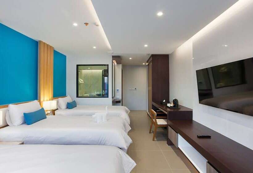 디럭스 룸, The Marina Phuket