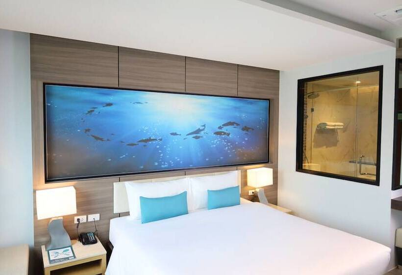 디럭스 룸, The Marina Phuket