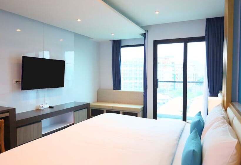 디럭스 룸, The Marina Phuket