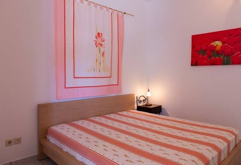 带1个卧室带花园景观的公寓, Rooms & Apartments Archontou