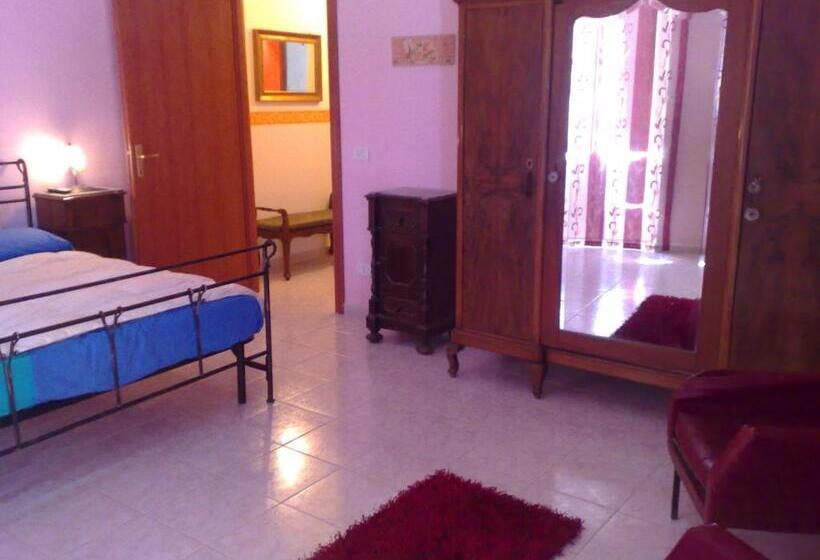 Apartamento 3 Dormitórios, B&b Mare Di S. Lucia