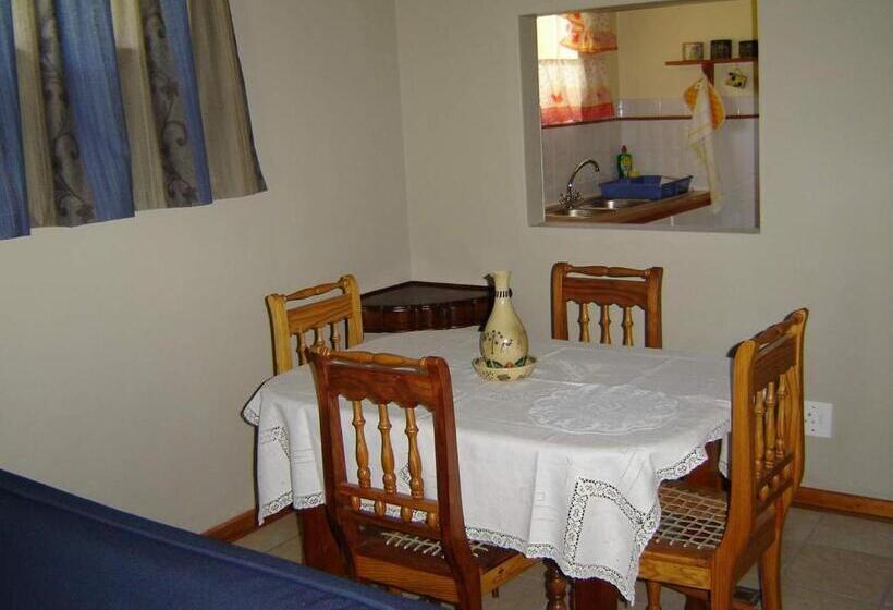 Семейный Номер, Cedar Lodge Guest House