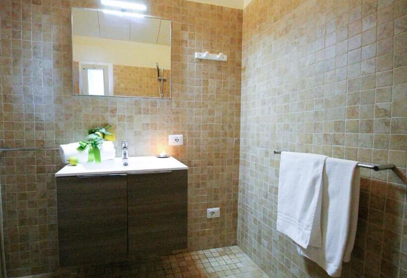 استودیوی استاندارد, Residence Felice