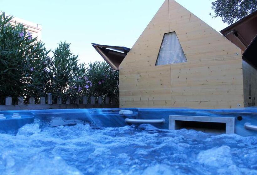 بانگلوی استاندارد, Residence Felice