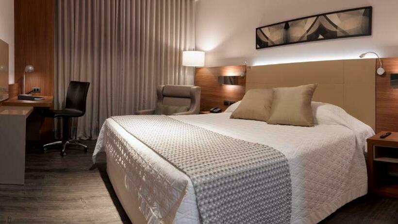 Номер Superior, Jl Hotel By Bourbon