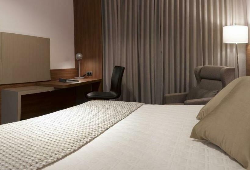 Номер Superior, Jl Hotel By Bourbon