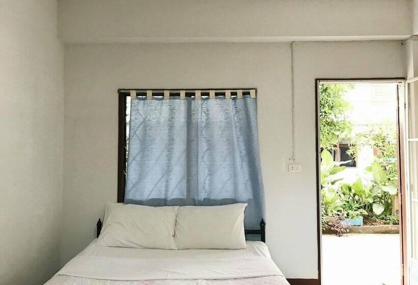 Номер Стандарт, Baan Nuk Anong