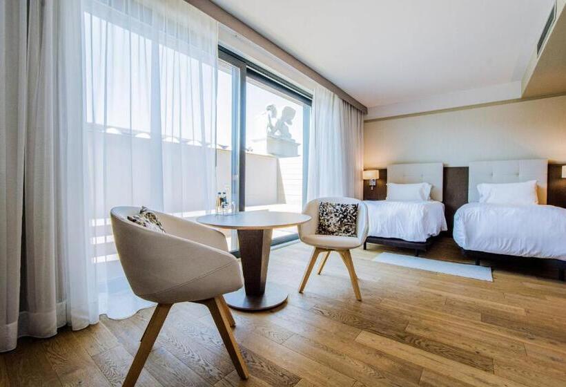 Номер Стандарт с Балконом, Ac Hotel By Marriott Wroclaw