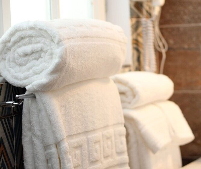Comfort Single Room, Boutique Restaurant Gloria