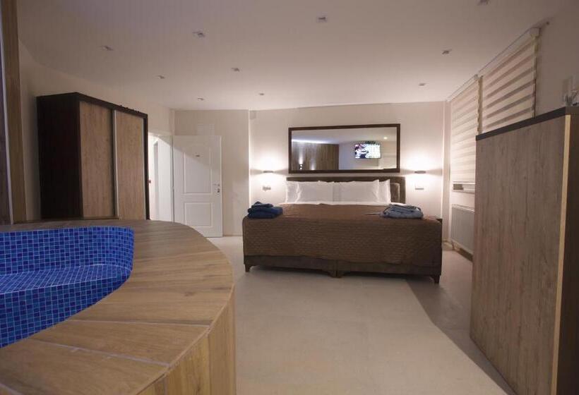 اتاق لوکس, Apartmani Brocat