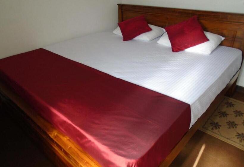 Standard-huone Parveke, Kandy Mountain Cottage